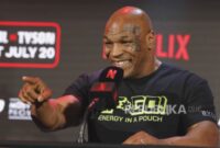 Mike Tyson: Penjara, Hidayah, dan Transformasi Si Leher Beton