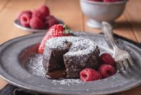 Lava Cake Lumer: 5 Resep Mudah Puaskan Ngidam Cokelatmu!