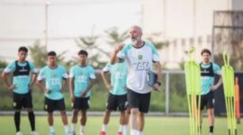 PSBS Biak vs Persebaya: Jangan Lewatkan Laga Sengit Jumat Ini!