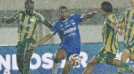 Persib Libas PSBS! Amankan 3 Besar Super League