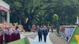 Prabowo Bilang Bahasa Portugis Akan Diajarkan di Sekolah