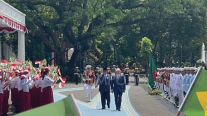 Prabowo Bilang Bahasa Portugis Akan Diajarkan di Sekolah
