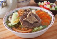 Resep Sop Buntut Empuk dan Gurih, Rahasia Kaldu Sedapnya Terungkap