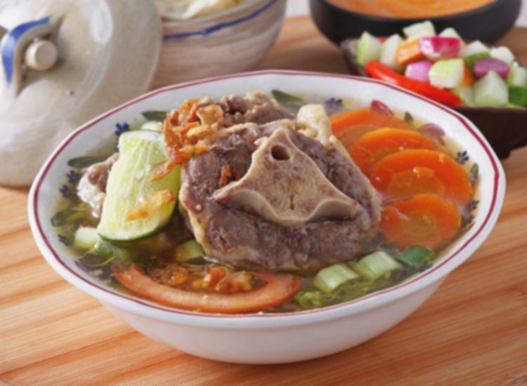 Resep Sop Buntut Empuk dan Gurih, Rahasia Kaldu Sedapnya Terungkap