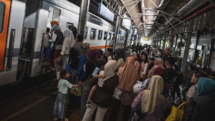 Pembatalan 3 Kereta Api Semarang: Dampak Bagi Penumpang?