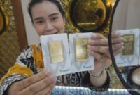 Harga Emas Antam Anjlok! Peluang Beli atau Waspada?