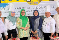 Kreativitas UMKM Bangkit, 56 Jakpreneur Belajar Membuat Kue Tart di Tambora