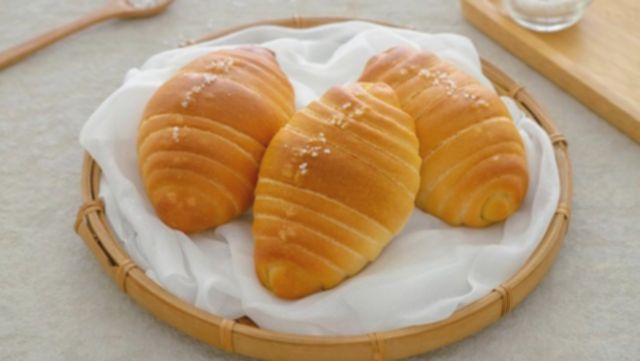Salt Bread Viral: 5 Resep Lembut Gurih yang Bikin Nagih!