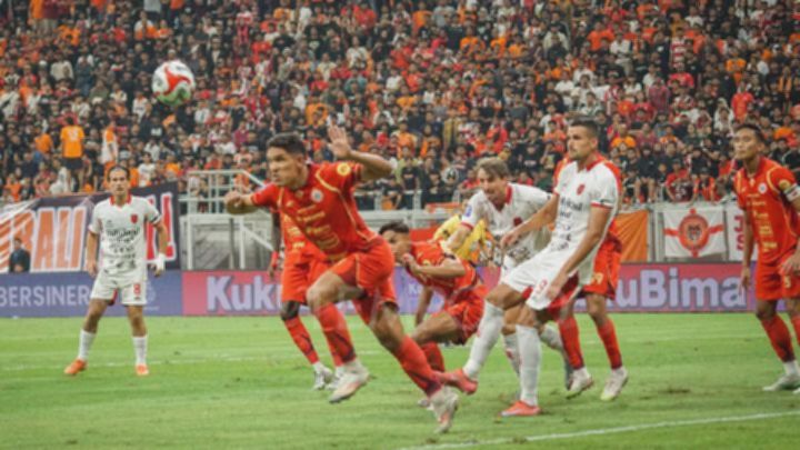 Persija Taklukkan Persebaya, Borneo FC Kokoh di Puncak Super League